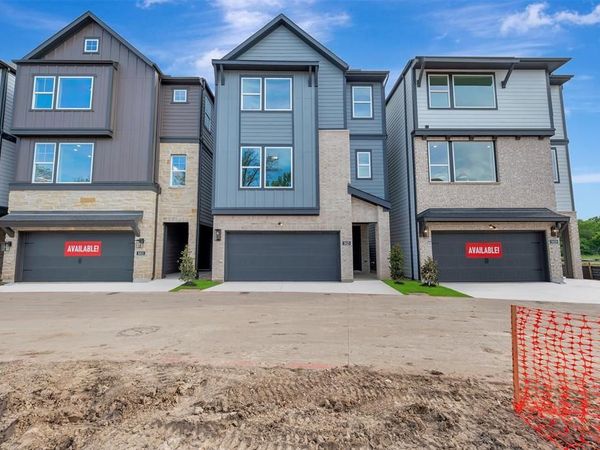 5825 Water Bridge Lane, Fort Worth, TX 76109