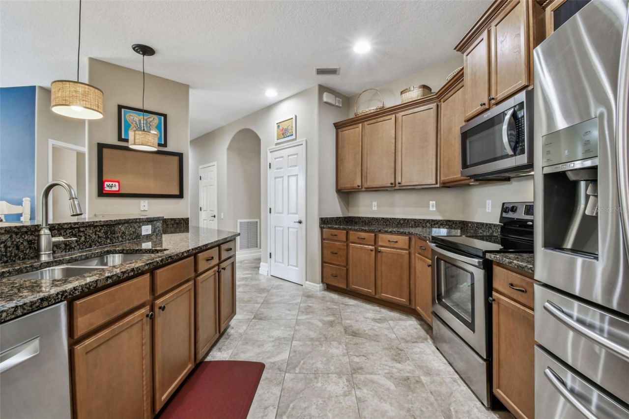 15613 N Himes Avenue, Tampa, FL 33618 Photo