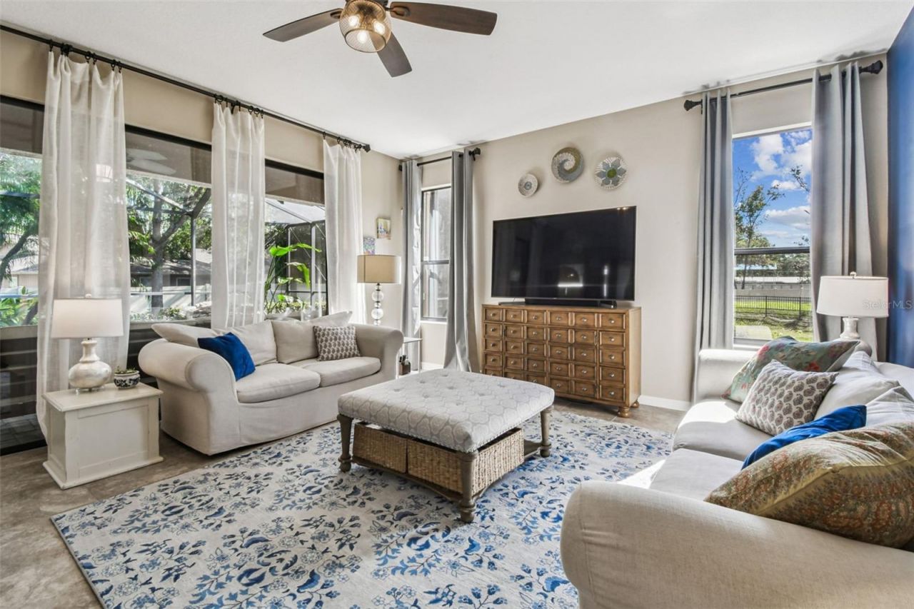 15613 N Himes Avenue, Tampa, FL 33618 Photo