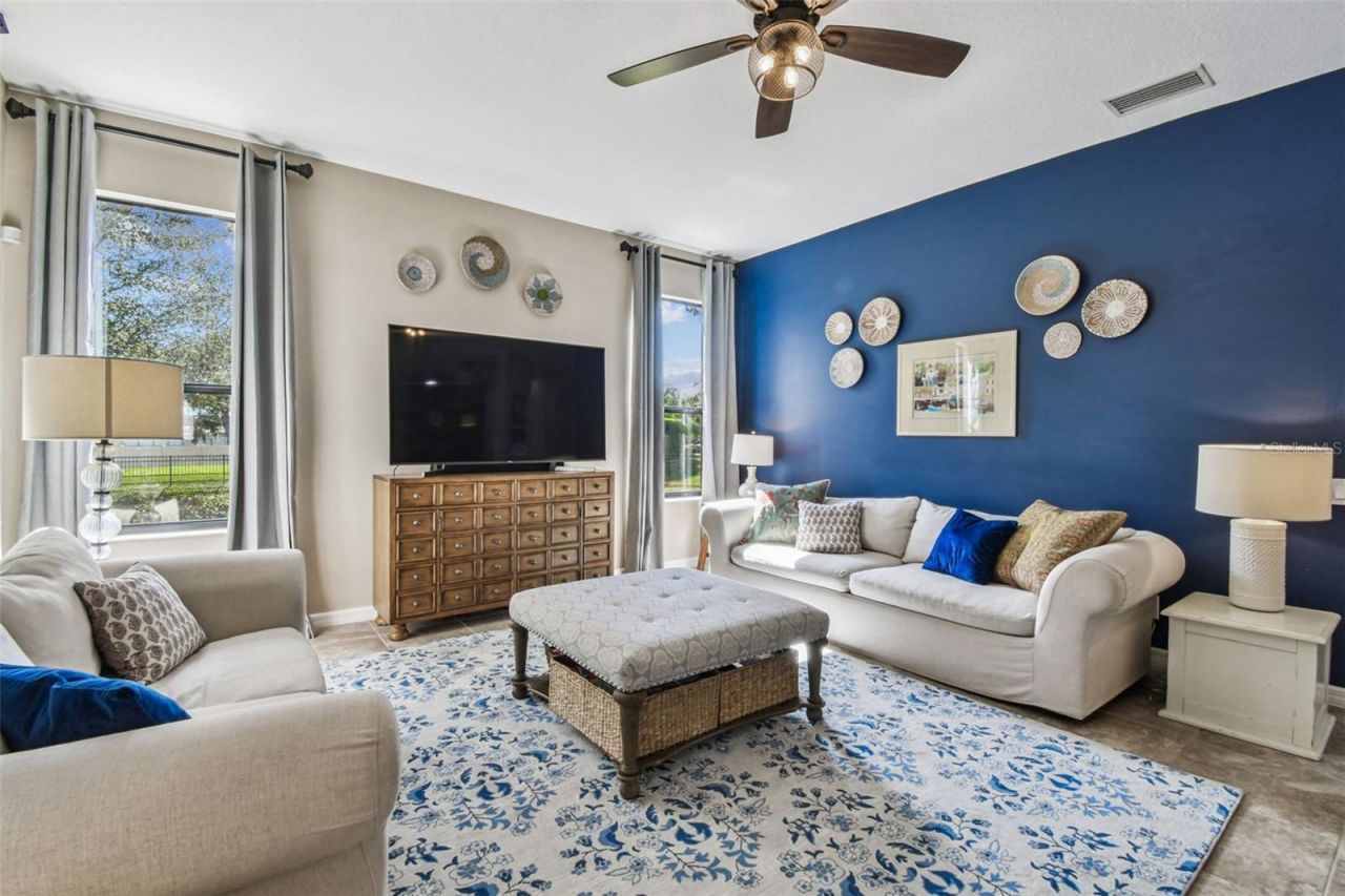 15613 N Himes Avenue, Tampa, FL 33618 Photo