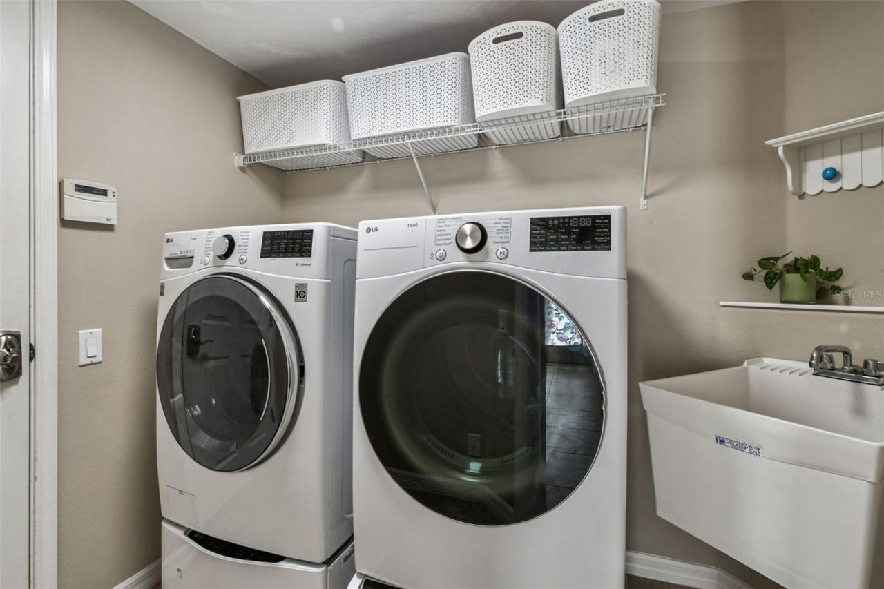 15613 N Himes Avenue, Tampa, FL 33618 Photo