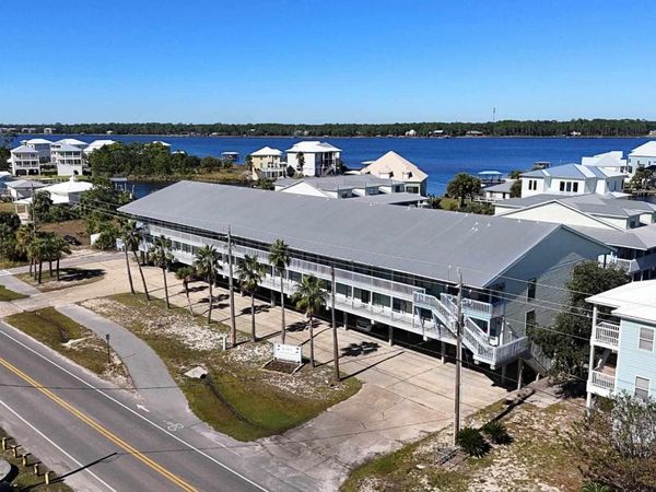 920 W Lagoon Ave, Unit A107, Gulf Shores, AL 36542