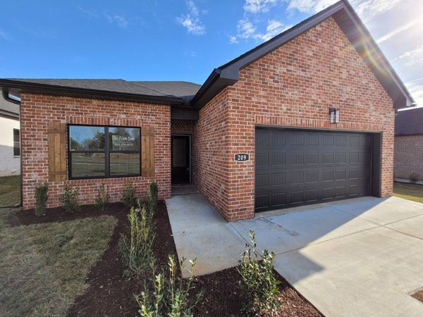 405 Cottage Lane, Dickson, TN 37055