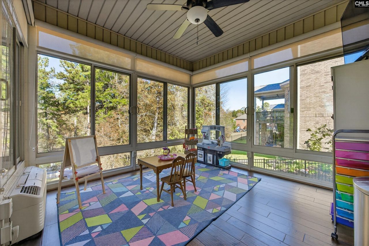 349 Bent Oak Drive Photo 5