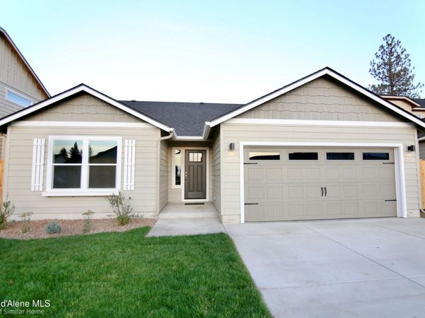 1570 N McKelvy Ln, Post Falls, ID 83854