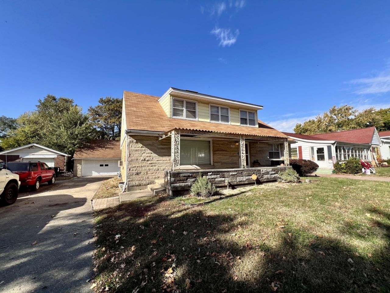 977 N Oakland Avenue, Decatur, IL 62522 Main Photo