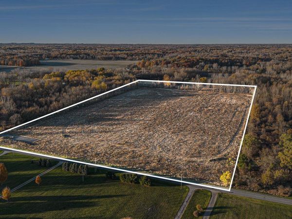 69474 68th Avenue, Watervliet, MI 49098