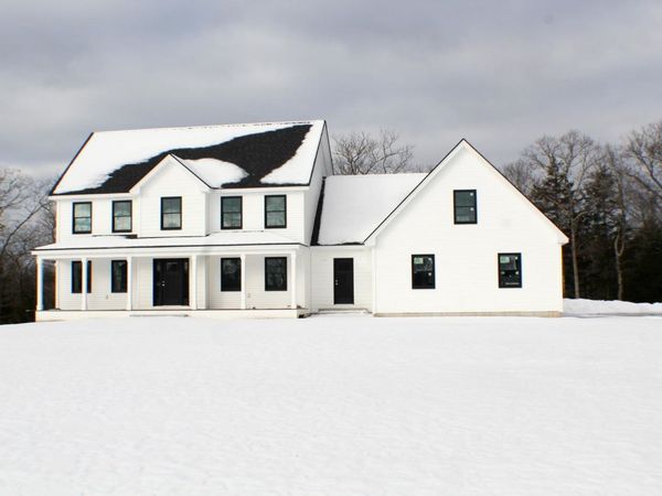 27 Tyler Avenue, Epsom, NH 03234