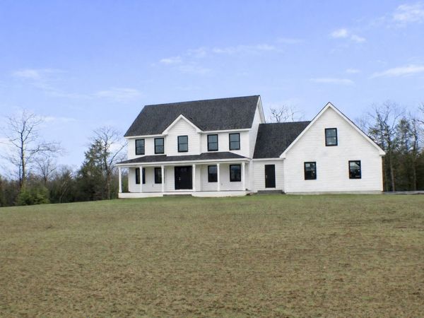 27 Tyler Avenue, Epsom, NH 03234