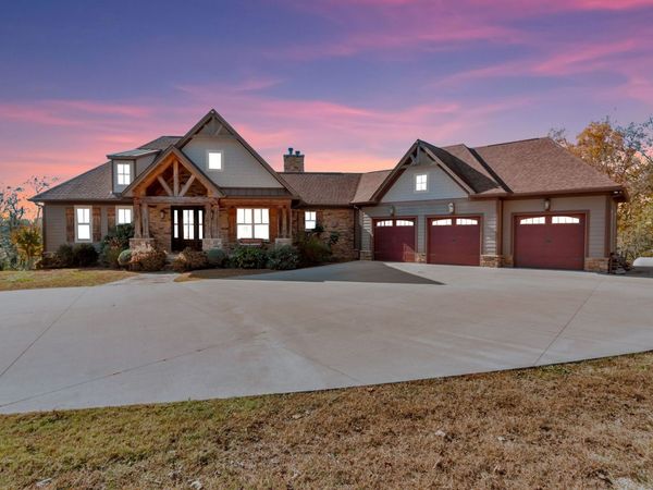 2886 Fly Rd, Santa Fe, TN 38482