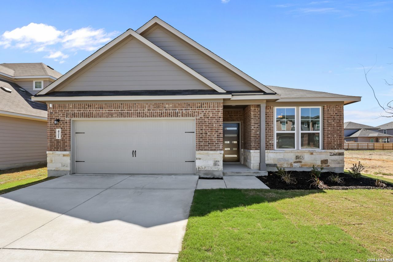 421 Jacks Place, Seguin, TX 78155 Main Photo