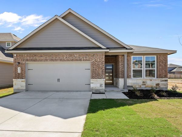 421 Jacks Place, Seguin, TX 78155