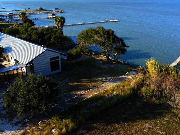 6031 Loop 1781, Rockport, TX 78382