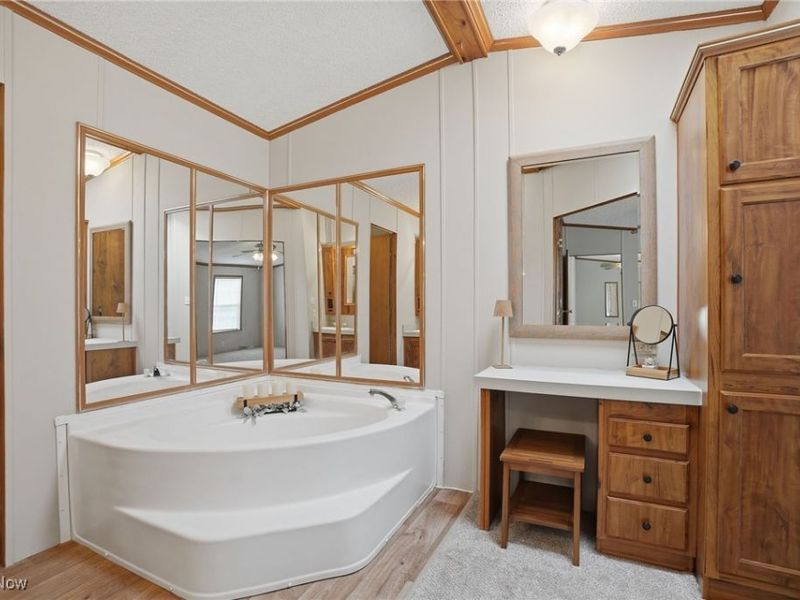 142 Oaktree Lane, Hiram, OH 44234 Photo 33