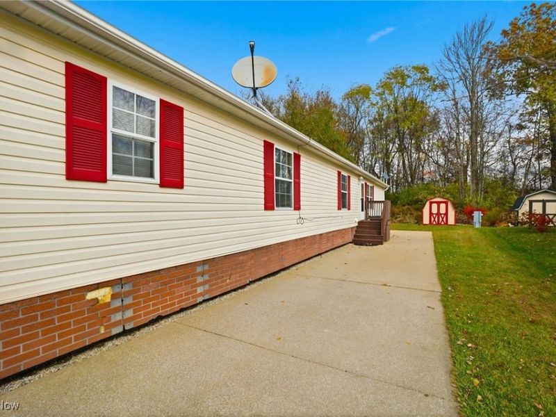 142 Oaktree Lane, Hiram, OH 44234 Photo 6