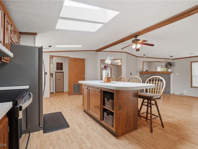 142 Oaktree Lane, Hiram, OH 44234 Photo 9