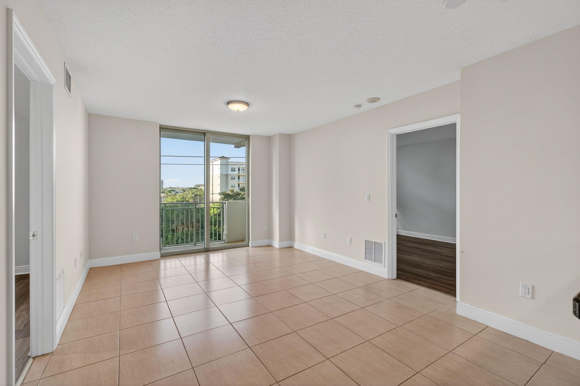 610 Clematis Street, Unit 532, West Palm Beach, FL 33401 Photo