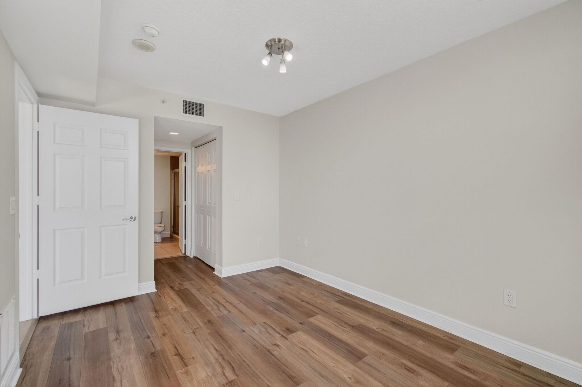 610 Clematis Street, Unit 532, West Palm Beach, FL 33401 Photo