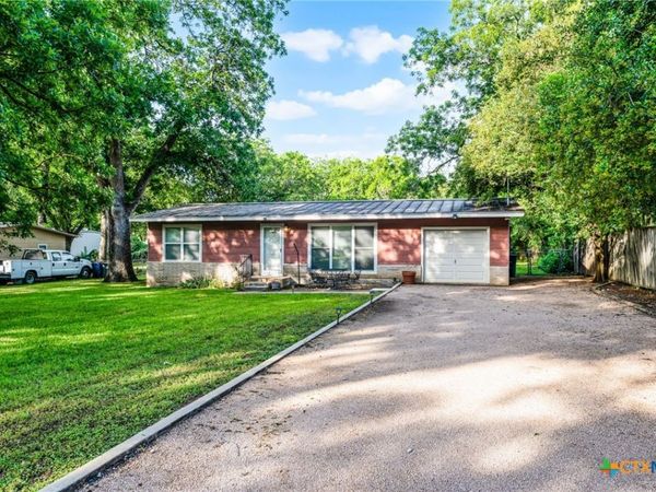 2052 Gruene Road, New Braunfels, TX 78130