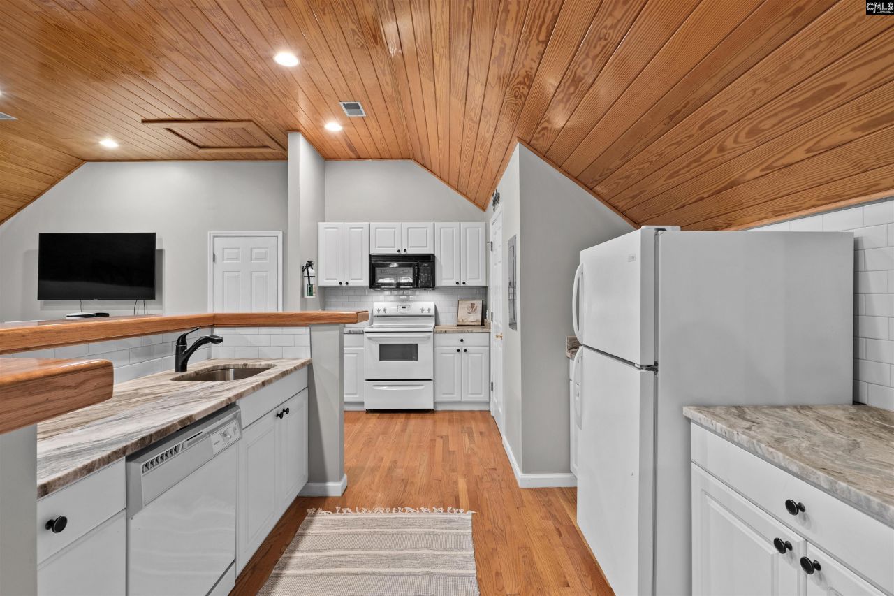 121 Midway Farms Drive Photo 32