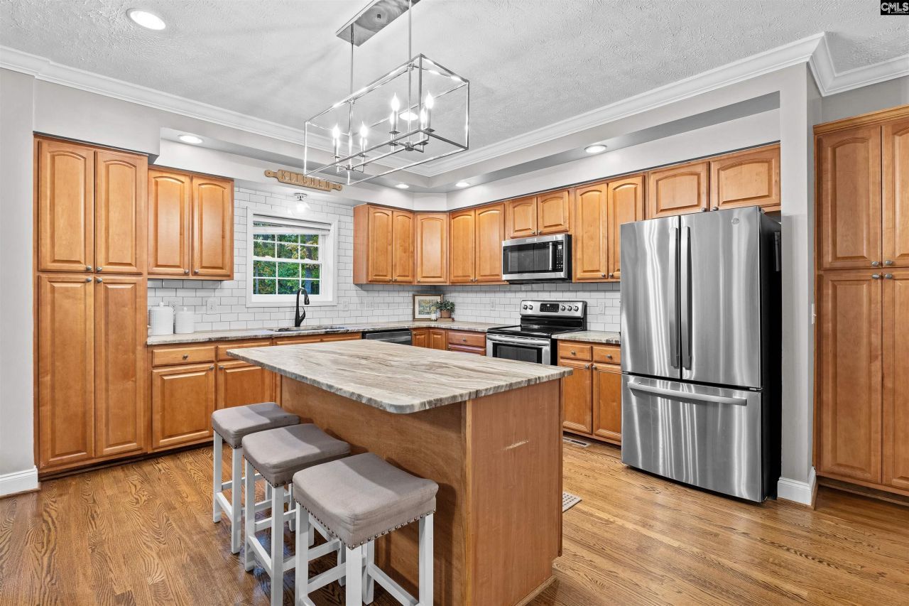 121 Midway Farms Drive Photo 6