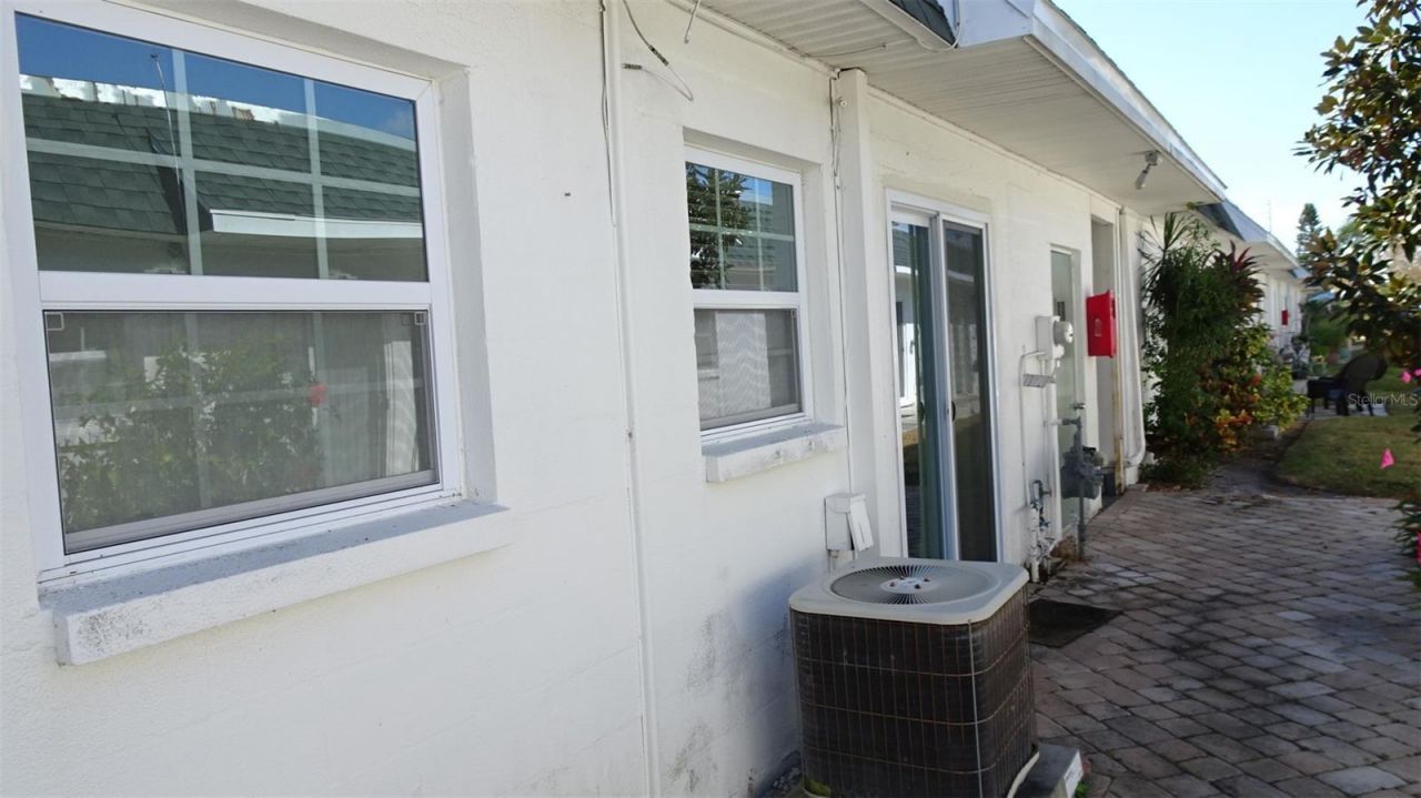 7809 38th Terrace N, Saint Petersburg, FL 33709 Photo