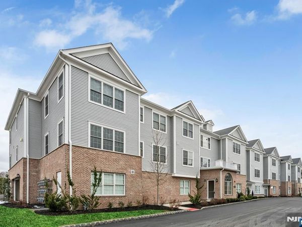 5307 Rio Vista Lane, NORTHVALE, NJ 07647