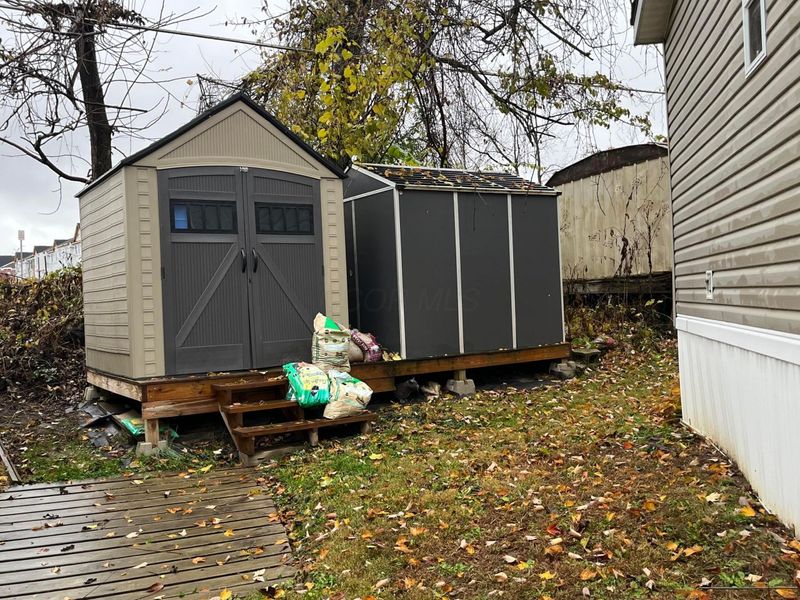 156 Cambridge Court, Reynoldsburg, OH 43068 Photo 3