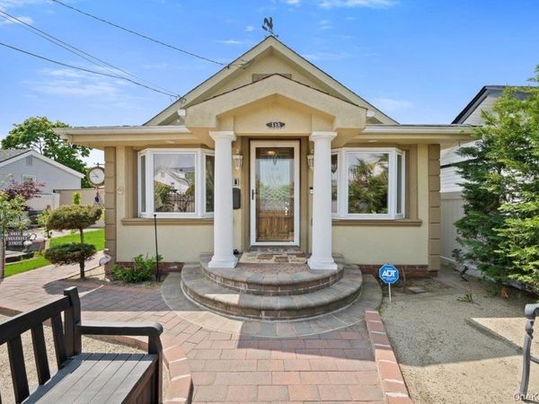 115 Bayswater Boulevard, Inwood, NY 11096