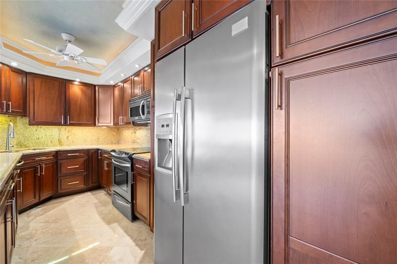 3300 NE 36th Street, Unit 1715, Fort Lauderdale, FL 33308 Photo