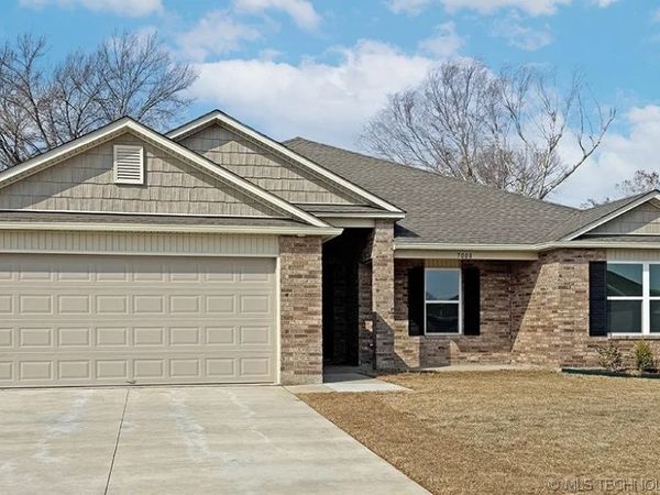 7008 S Maple Avenue, Broken Arrow, OK 74011
