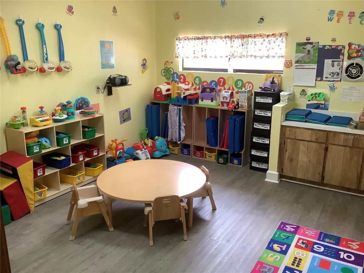 5814 8th St, Zephyrhills, FL 33542 Photo