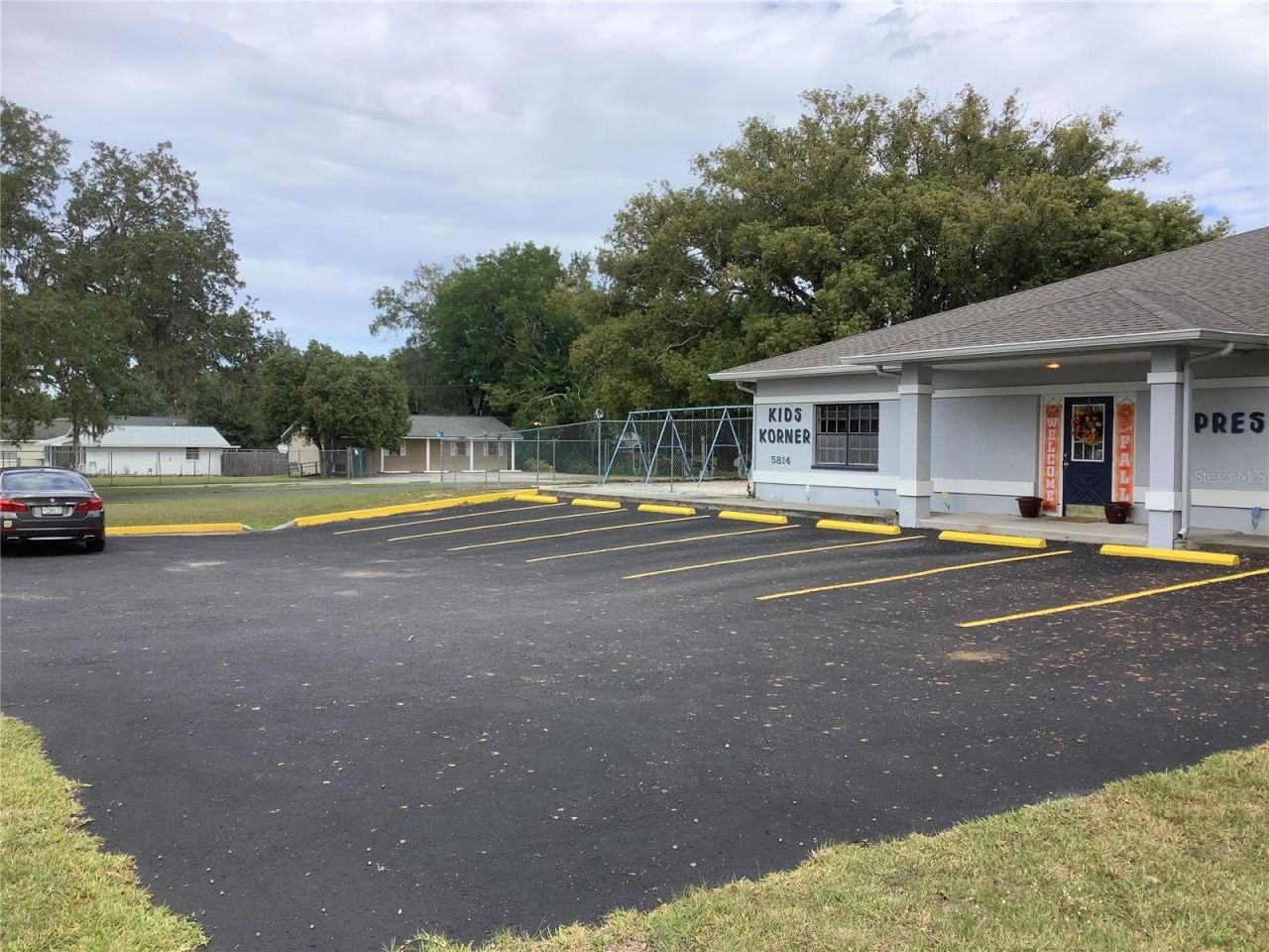 5814 8th St, Zephyrhills, FL 33542 Photo