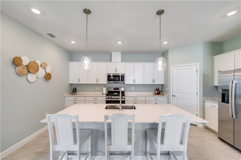 18546 Ives Dr, Estero, FL 33928 Photo