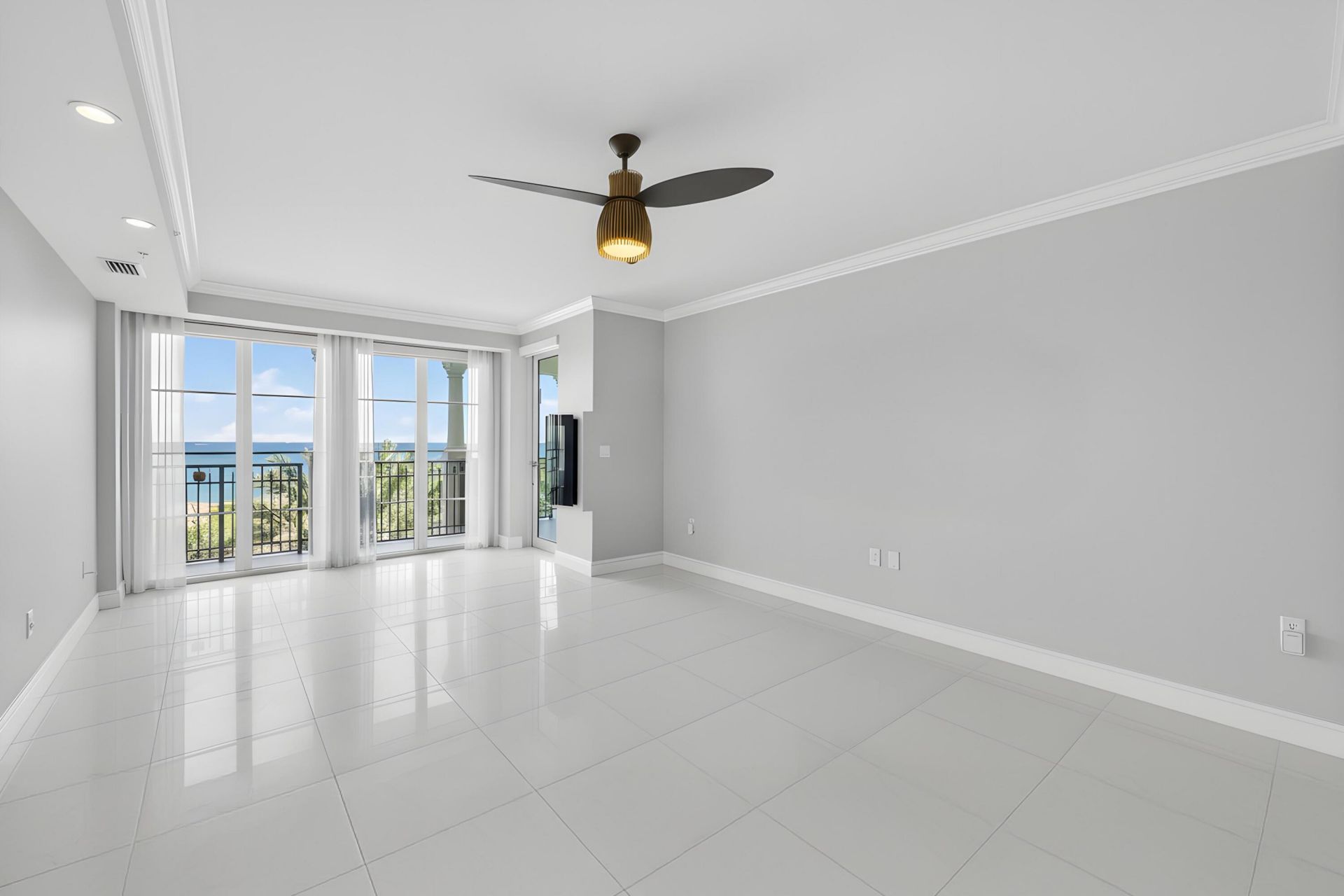 155 Ocean Avenue, Unit 502, Palm Beach Shores, FL 33404 Photo