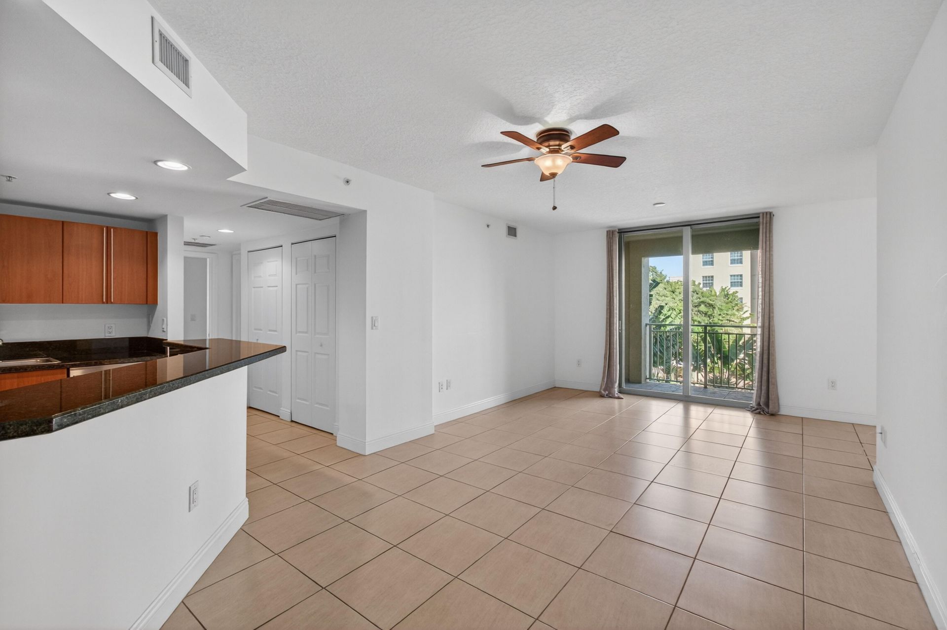 610 Clematis Street, Unit 433, West Palm Beach, FL 33401 Photo