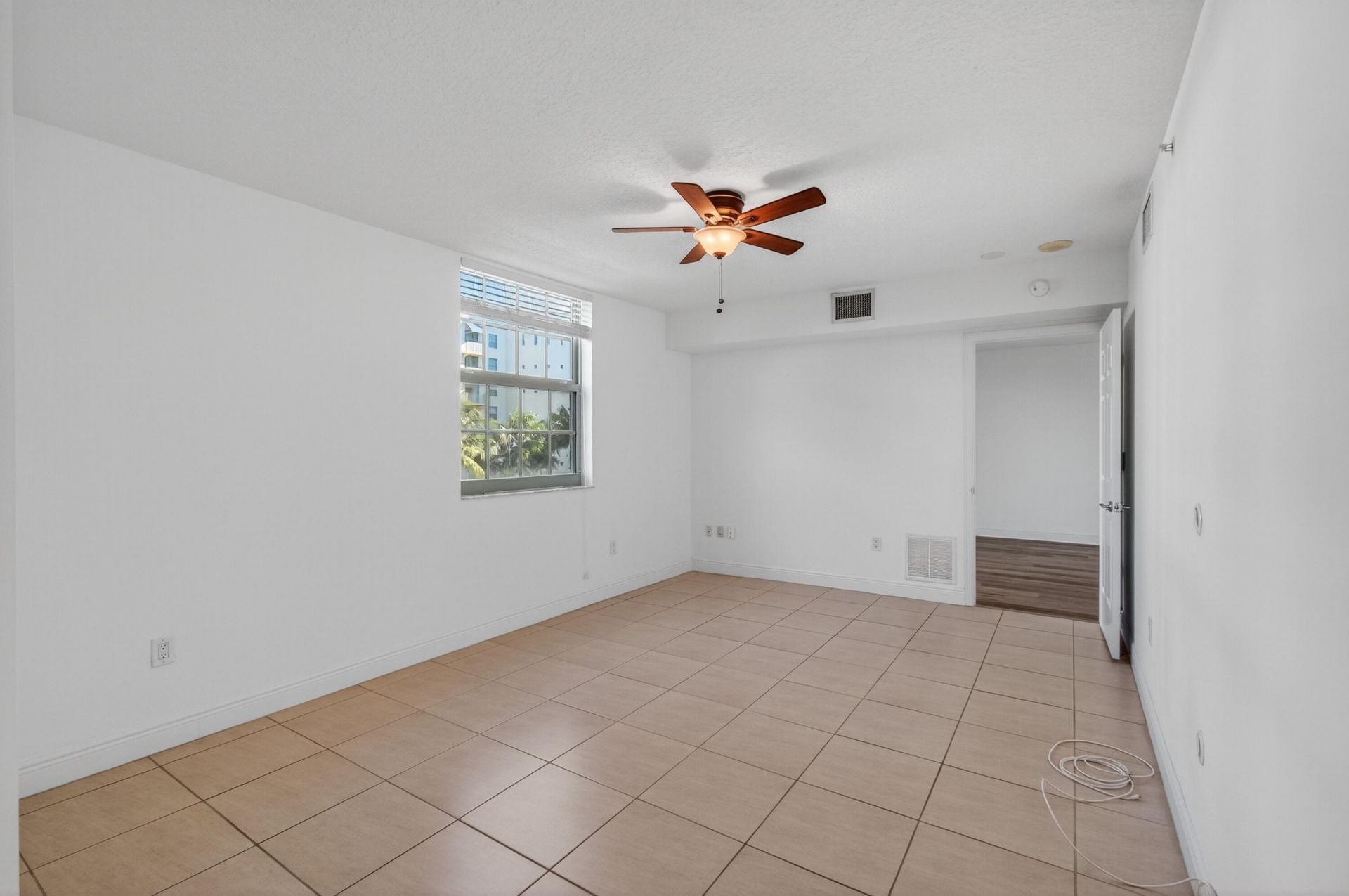 610 Clematis Street, Unit 433, West Palm Beach, FL 33401 Photo