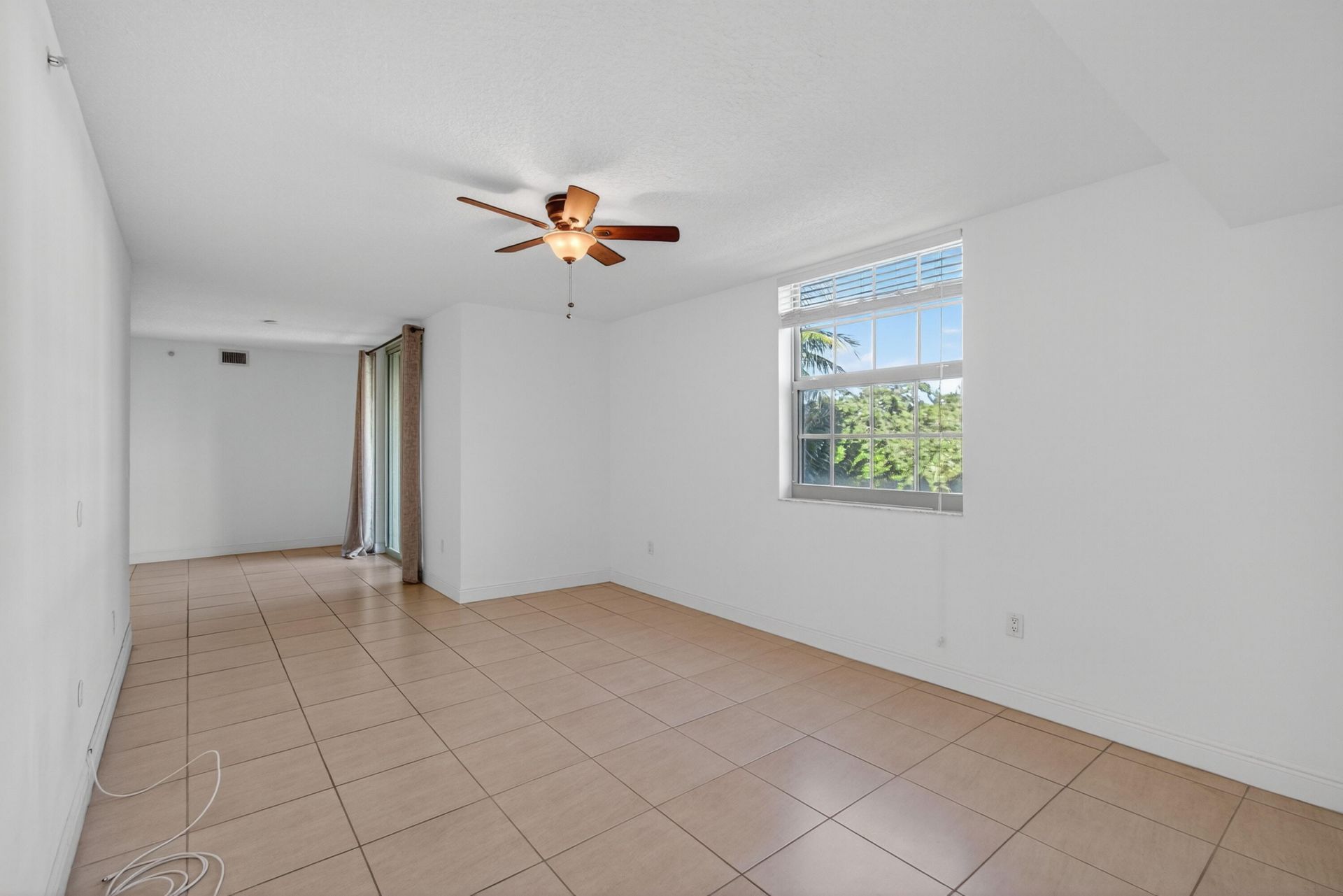 610 Clematis Street, Unit 433, West Palm Beach, FL 33401 Photo
