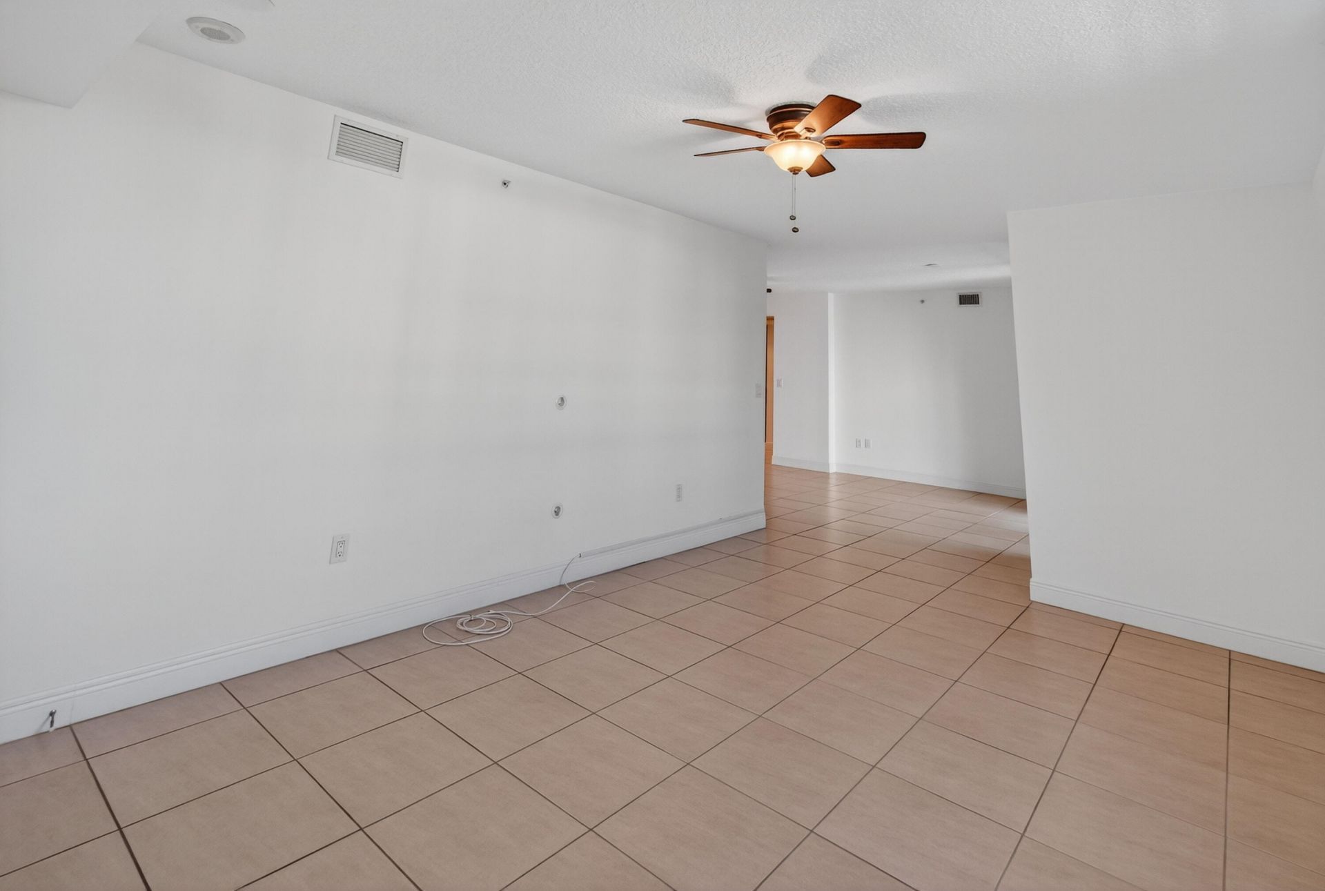 610 Clematis Street, Unit 433, West Palm Beach, FL 33401 Photo