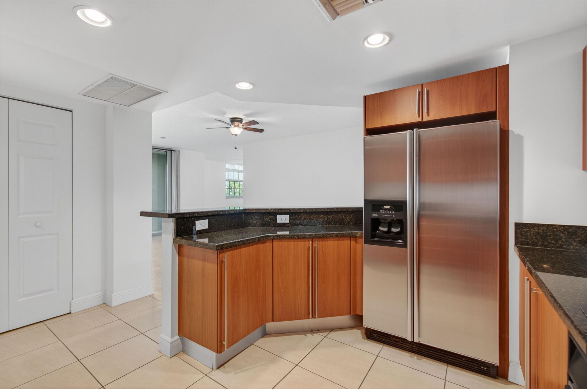 610 Clematis Street, Unit 433, West Palm Beach, FL 33401 Photo