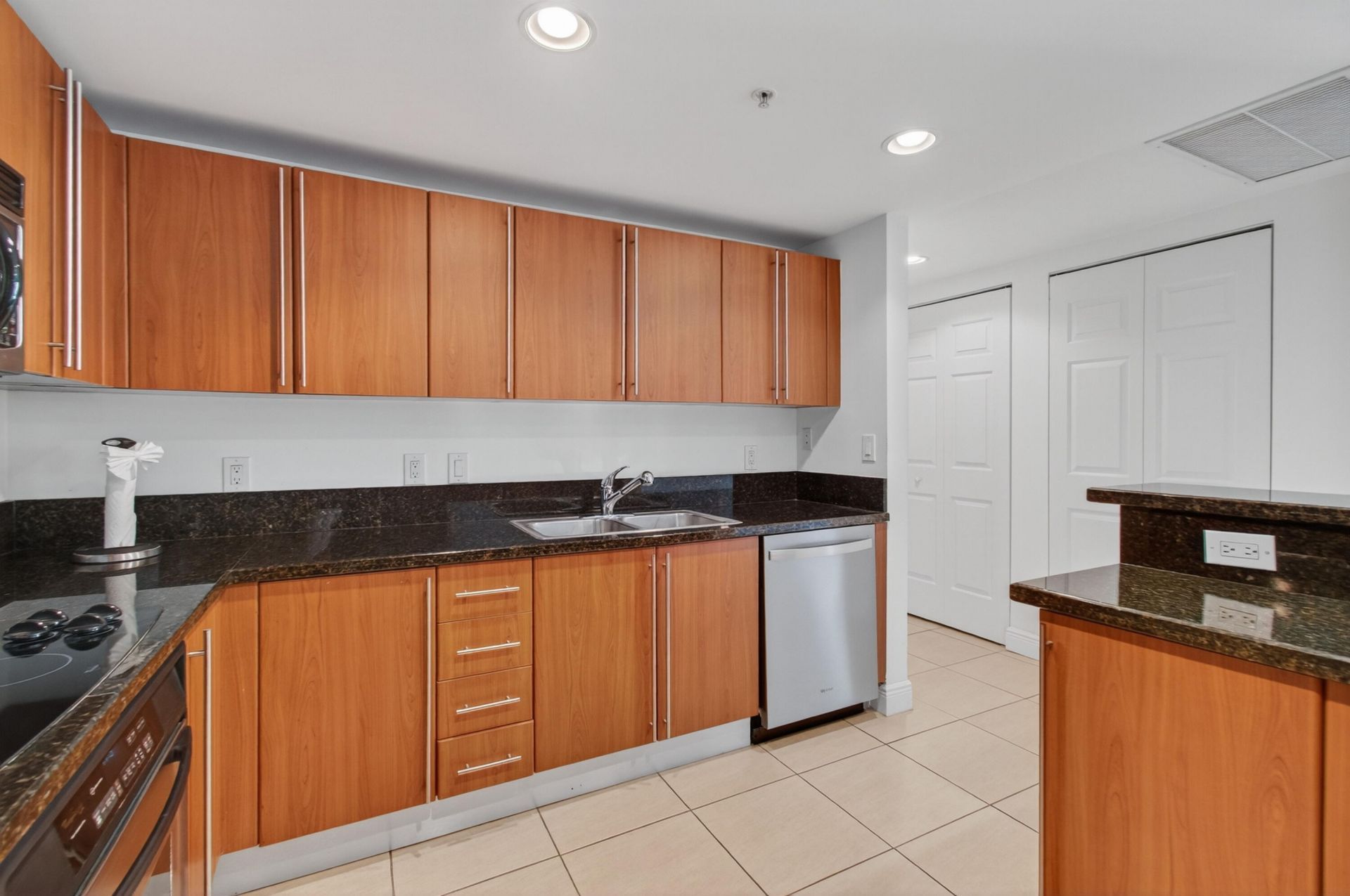 610 Clematis Street, Unit 433, West Palm Beach, FL 33401 Photo