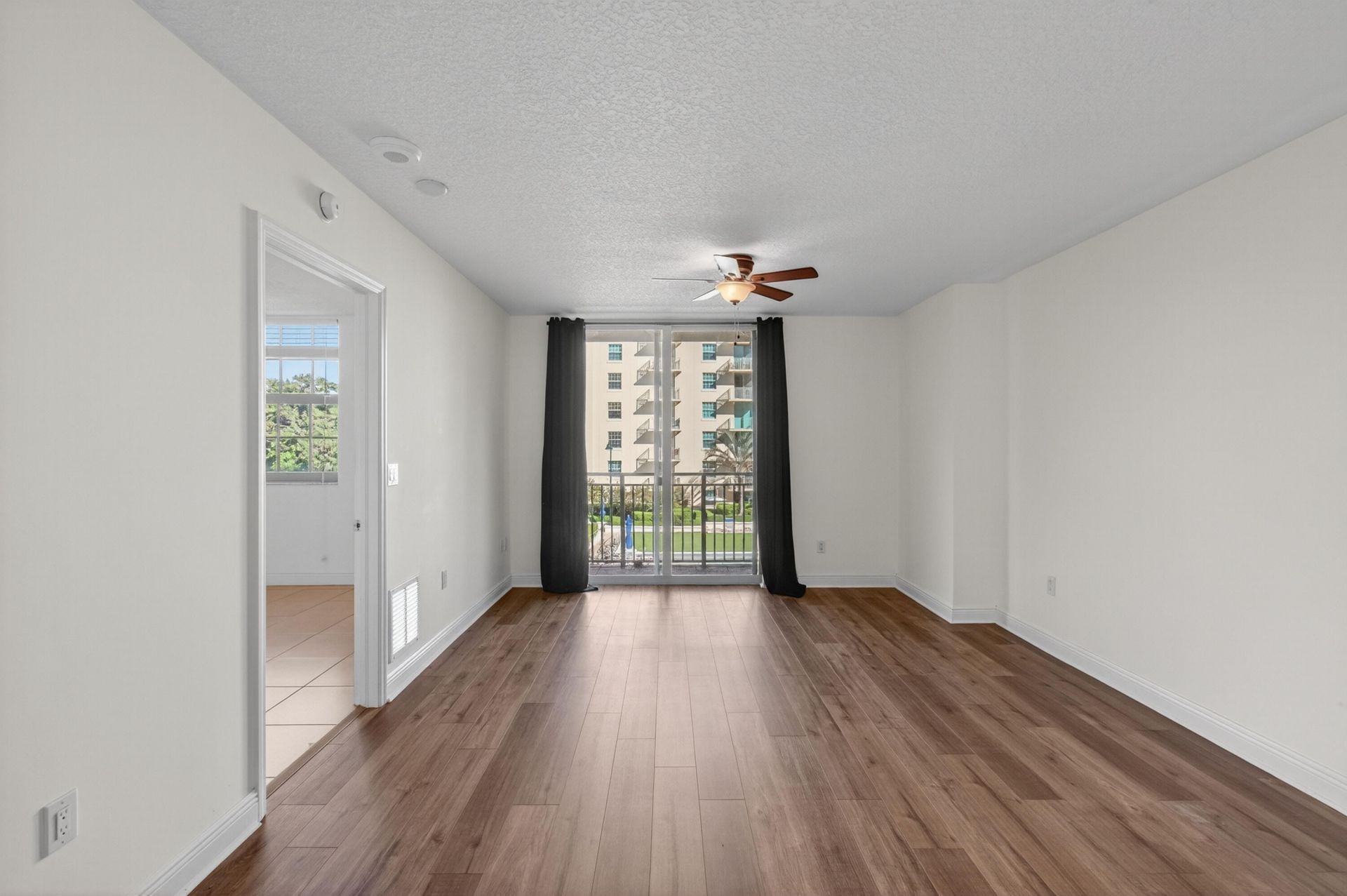 610 Clematis Street, Unit 433, West Palm Beach, FL 33401 Photo