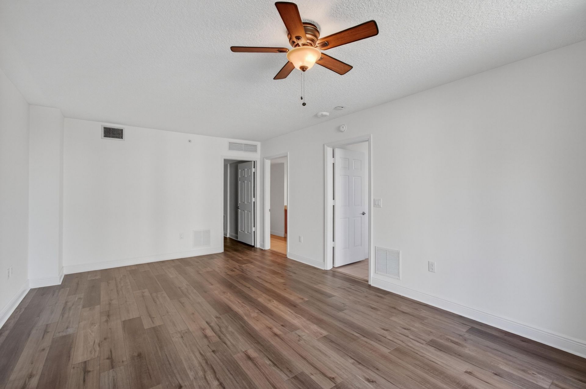 610 Clematis Street, Unit 433, West Palm Beach, FL 33401 Photo