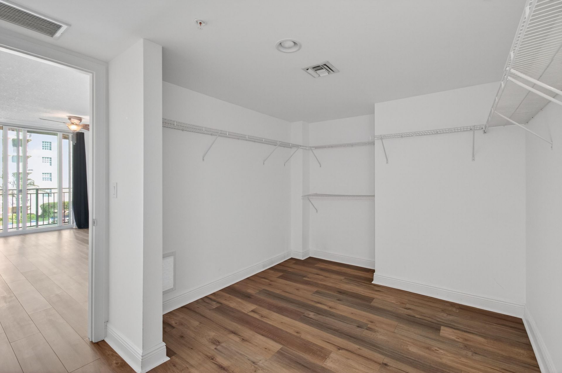 610 Clematis Street, Unit 433, West Palm Beach, FL 33401 Photo