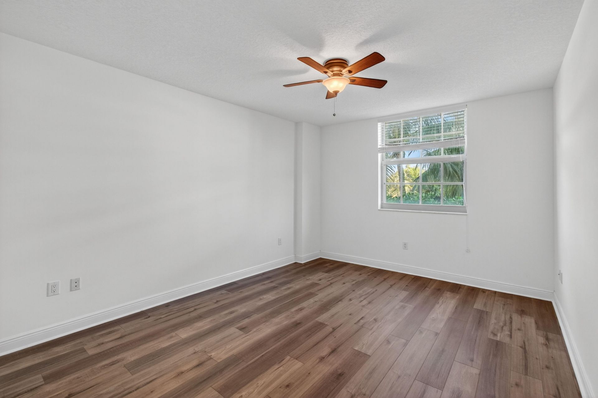 610 Clematis Street, Unit 433, West Palm Beach, FL 33401 Photo