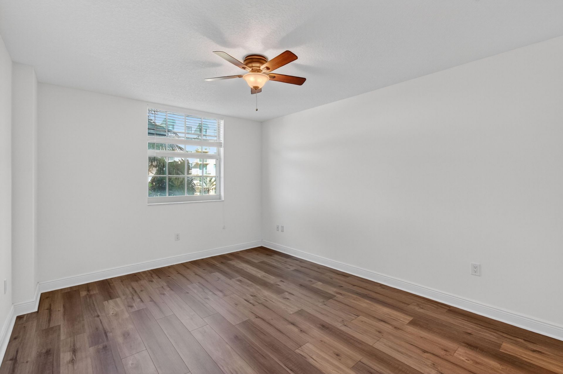 610 Clematis Street, Unit 433, West Palm Beach, FL 33401 Photo