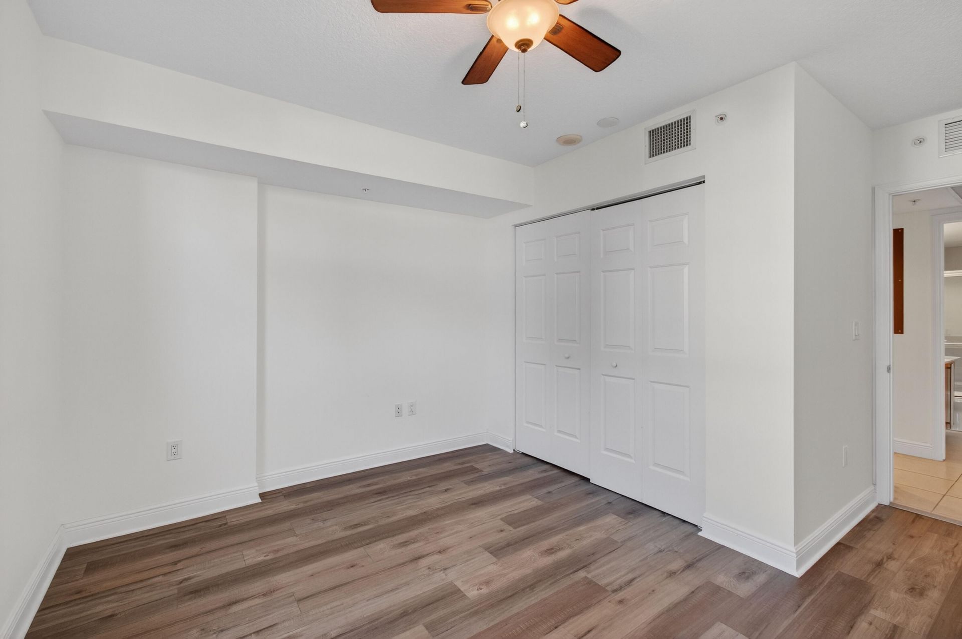 610 Clematis Street, Unit 433, West Palm Beach, FL 33401 Photo