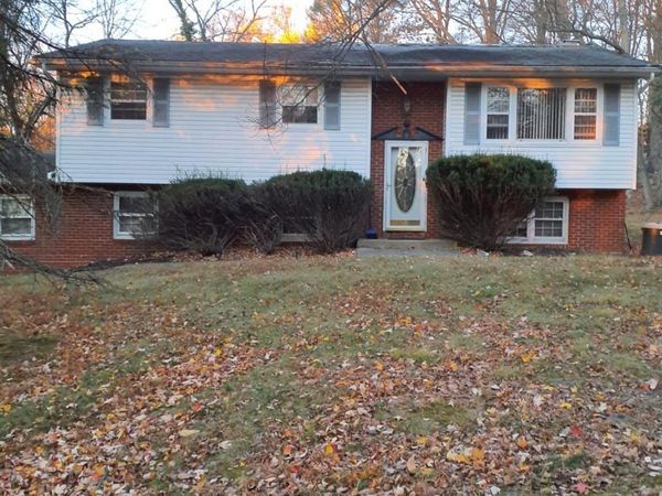 65 Laura Drive, Airmont, NY 10952