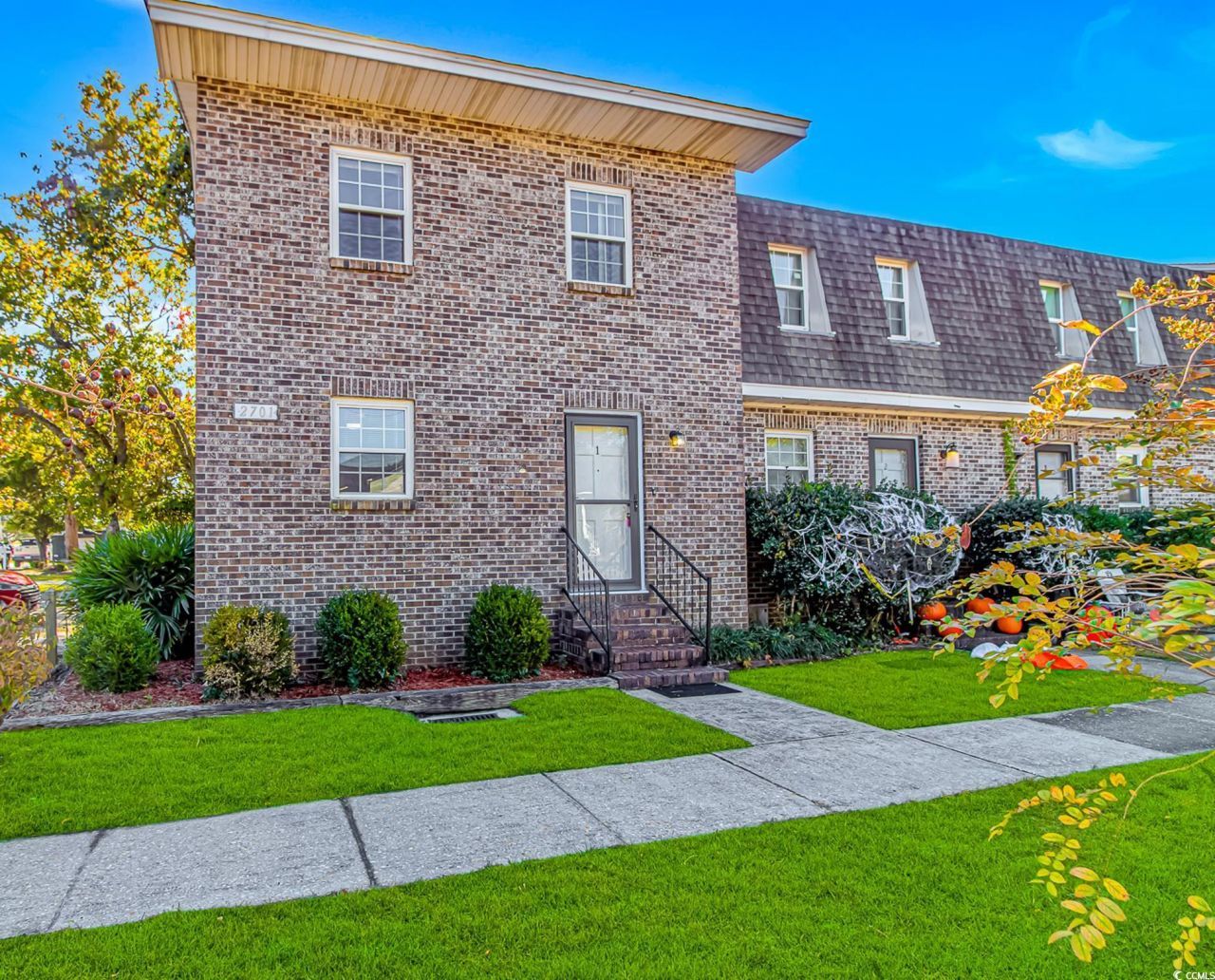 2701 Hillside Dr. S Photo 1