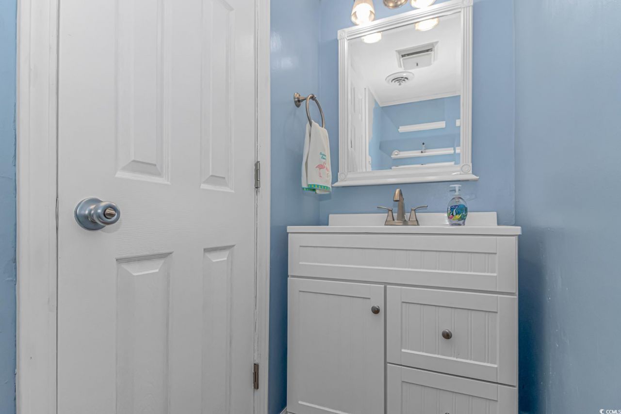 2701 Hillside Dr. S Photo 12